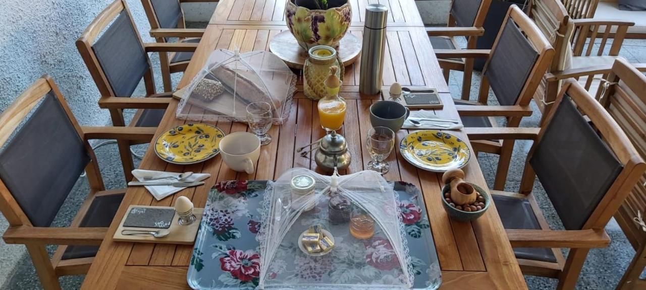 Bed and Breakfast Les Eygletieres Bourriot-Bergonce Exterior foto
