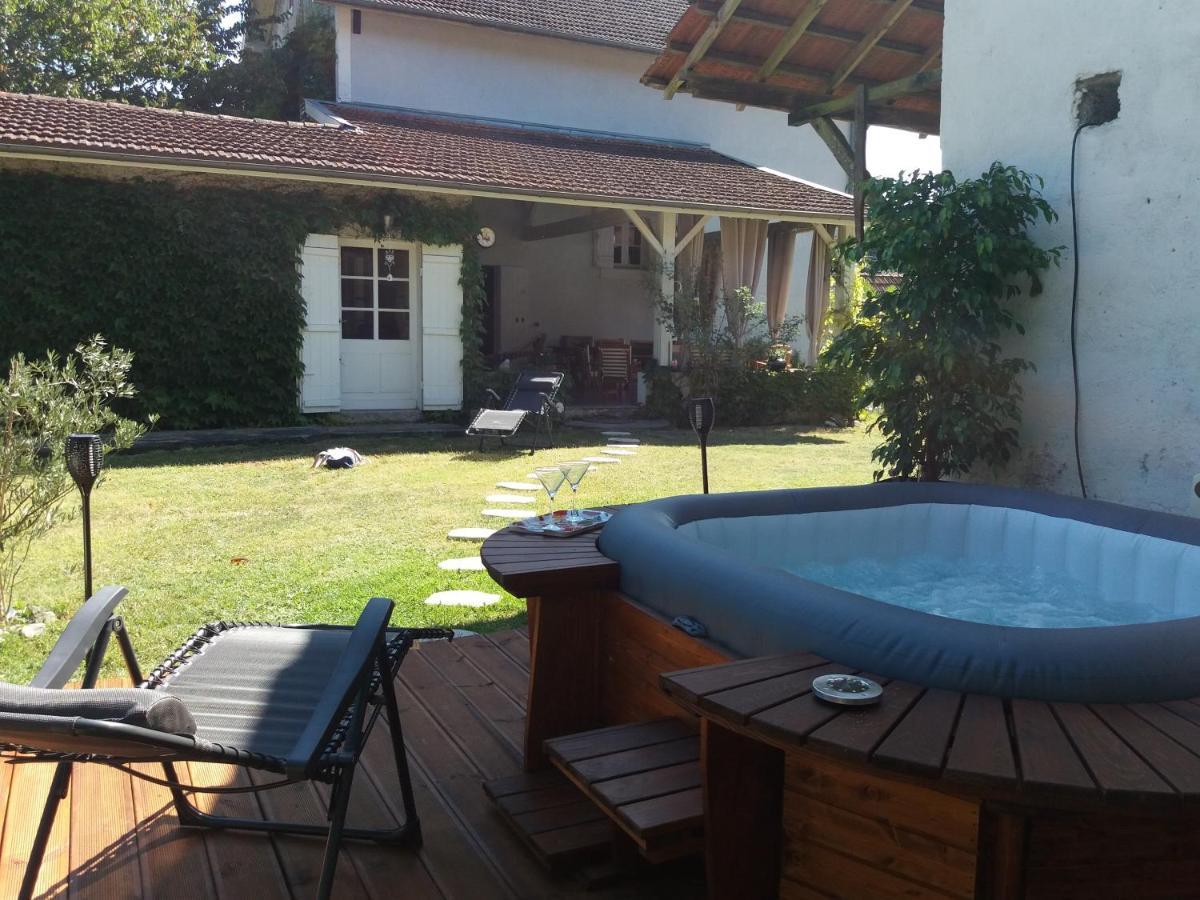 Bed and Breakfast Les Eygletieres Bourriot-Bergonce Exterior foto