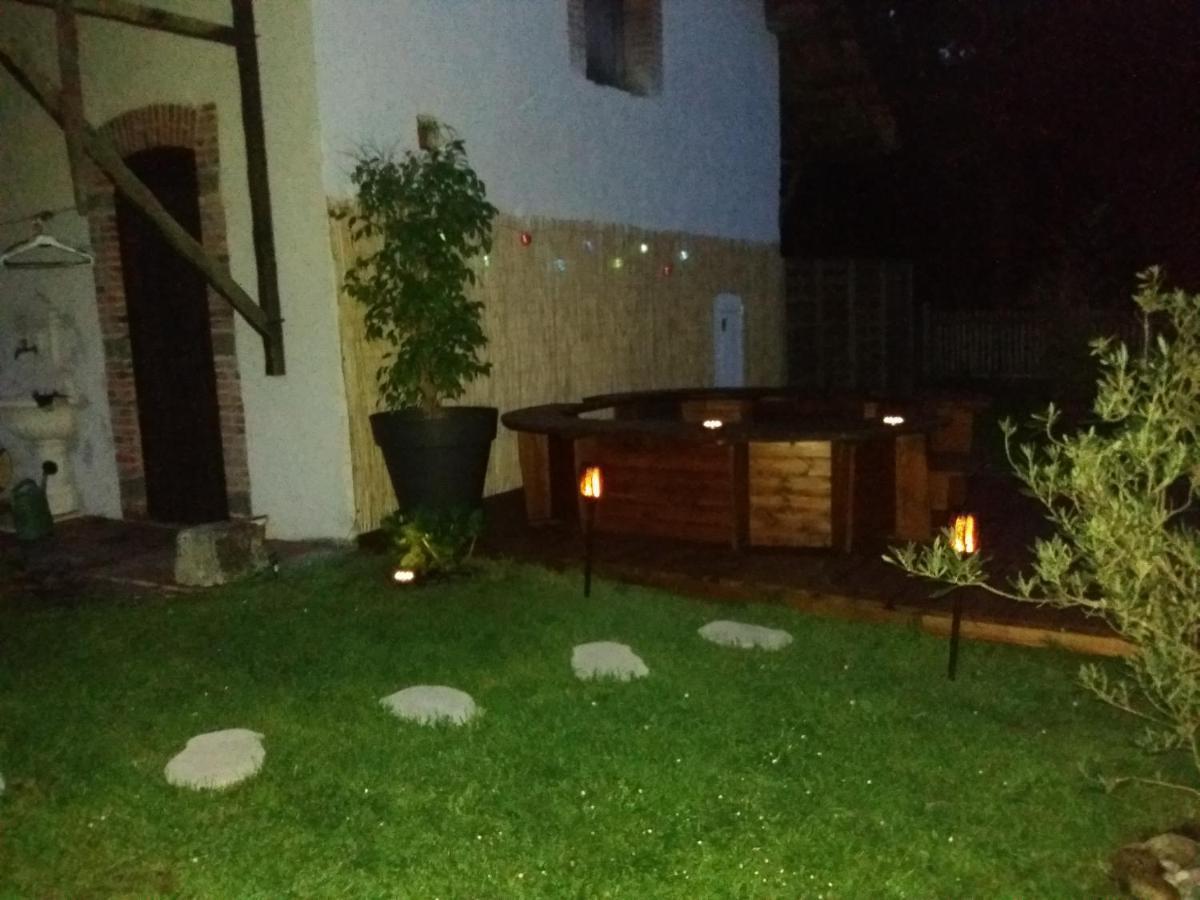 Bed and Breakfast Les Eygletieres Bourriot-Bergonce Exterior foto